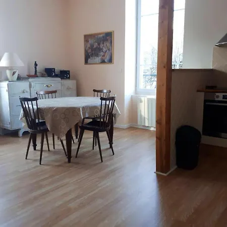 شقة Appartement De 2 Chambres Avec Balcon A La Bourboule A 4 Km Des Pistes لا بوربول
